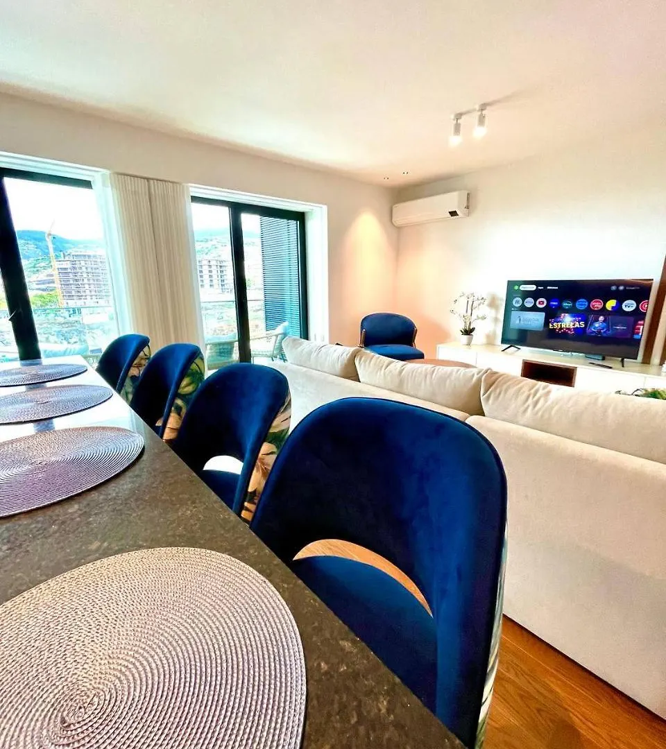 Lux Ocean View Apartment Varino 05 푼샬